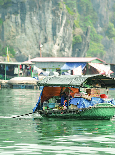 Lan Ha Bay vs Halong Bay: Nature, Activities, Crowds & Cruises